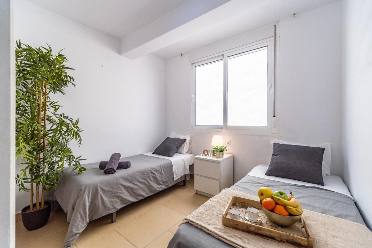 Fuengirola Paseo Maritimo Deluxe Apartment By The Beach Bagian luar foto