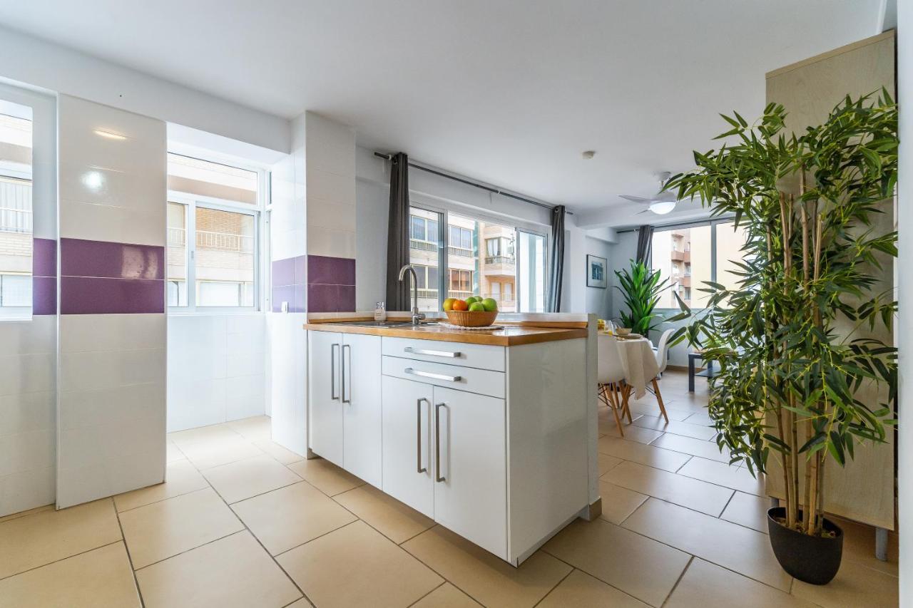 Fuengirola Paseo Maritimo Deluxe Apartment By The Beach Bagian luar foto
