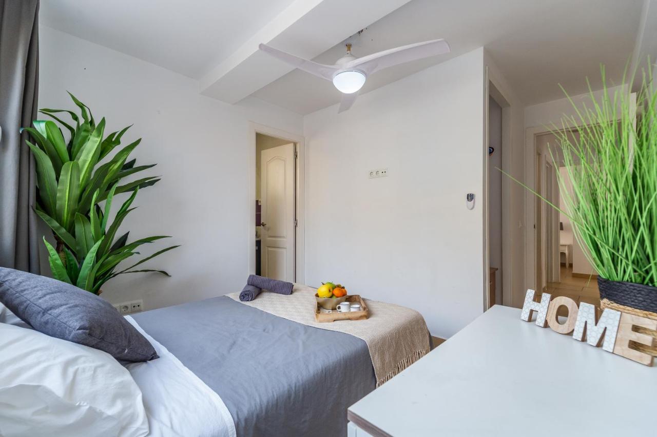 Fuengirola Paseo Maritimo Deluxe Apartment By The Beach Bagian luar foto
