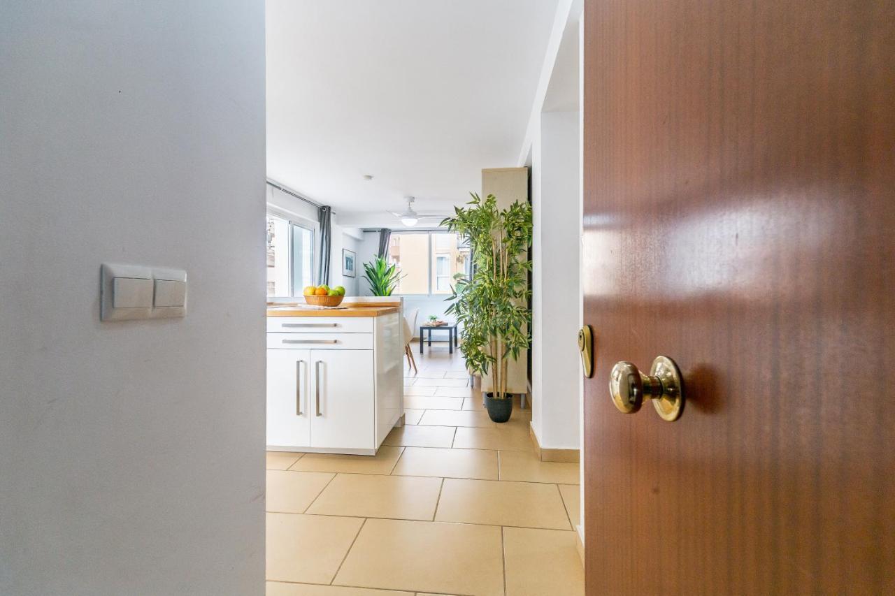 Fuengirola Paseo Maritimo Deluxe Apartment By The Beach Bagian luar foto